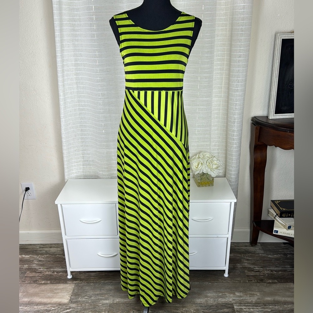 AA STUDIO Striped Green and Black Maxi Dress. Size 8